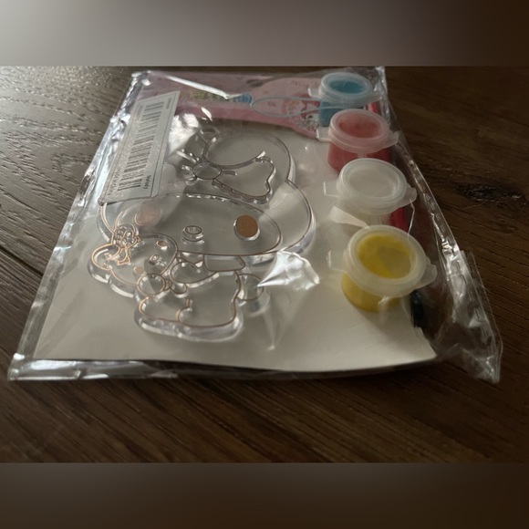 MY Melody-NWT Paint DIY Acrylic Ornament - Picture 6 of 8